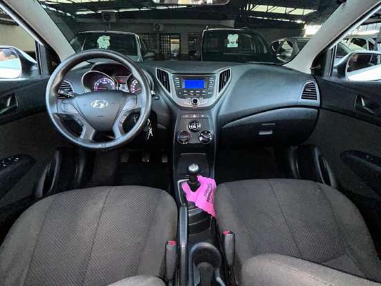 HYUNDAI-HB20-1.0 COMFORT STYLE 12V FLEX 4P MANUAL HYUNDAI-HB20-2013