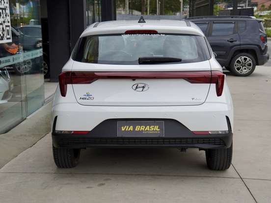 HYUNDAI-HB20-2023