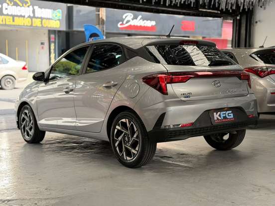HYUNDAI-HB20-2023