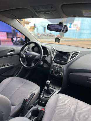 HYUNDAI-HB20-2012