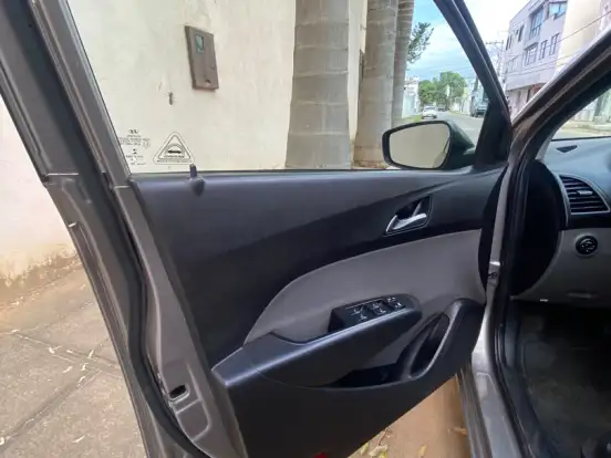 HYUNDAI-HB20S-1.6 COMFORT PLUS 16V FLEX 4P AUTOMÁTICO HYUNDAI-HB20S-2016