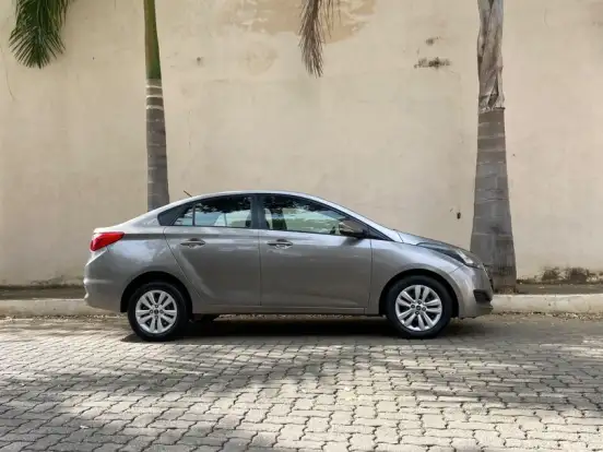 HYUNDAI-HB20S-1.6 COMFORT PLUS 16V FLEX 4P AUTOMÁTICO HYUNDAI-HB20S-2016