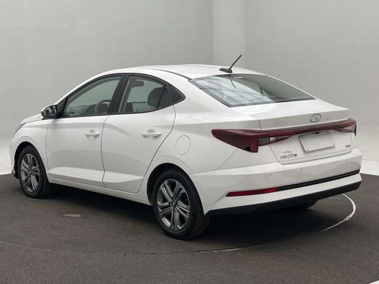 HYUNDAI-HB20S-2024