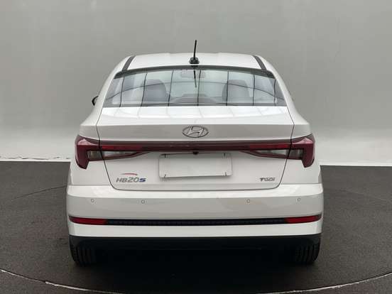 HYUNDAI-HB20S-2024