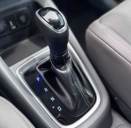 HYUNDAI-HB20S-2024
