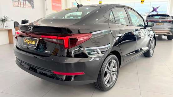 HYUNDAI-HB20S-2025