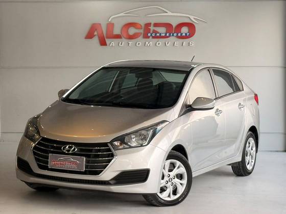HYUNDAI HB20S 1.6 COMFORT PLUS 16V FLEX 4P AUTOMÁTICO