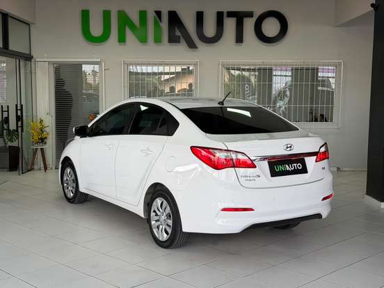 HYUNDAI-HB20S-1.6 COMFORT PLUS 16V FLEX 4P MANUAL HYUNDAI-HB20S-2016
