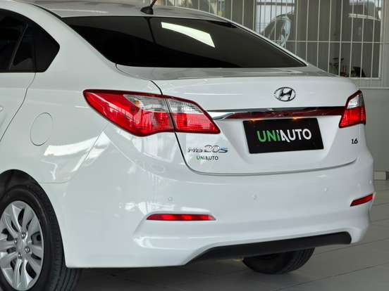HYUNDAI-HB20S-1.6 COMFORT PLUS 16V FLEX 4P MANUAL HYUNDAI-HB20S-2016