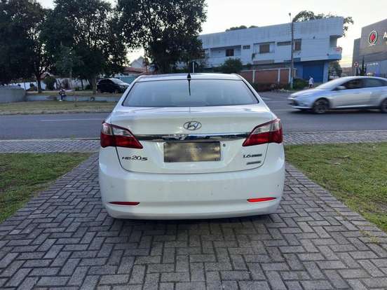 HYUNDAI-HB20S-1.6 PREMIUM 16V FLEX 4P AUTOMÁTICO HYUNDAI-HB20S-2015