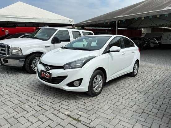 HYUNDAI-HB20S-2013