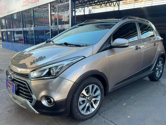 HYUNDAI HB20X 1.6 16V PREMIUM FLEX 4P AUTOMÁTICO
