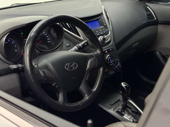 HYUNDAI-HB20X-1.6 16V PREMIUM FLEX 4P AUTOMÁTICO HYUNDAI-HB20X-2014