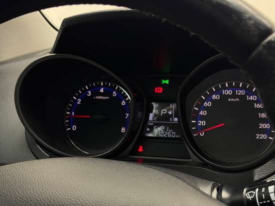 HYUNDAI-HB20X-2014