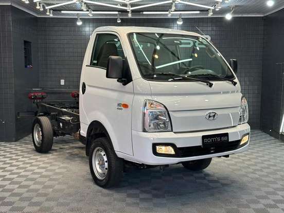HYUNDAI-HR-2.5 TURBO DIESEL CS 4WD MANUAL HYUNDAI-HR-2024