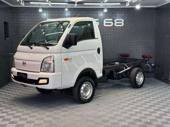 HYUNDAI-HR-2.5 TURBO DIESEL CS 4WD MANUAL HYUNDAI-HR-2024