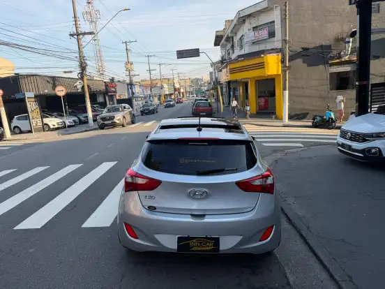 HYUNDAI-I30-1.8 MPI 16V GASOLINA SÉRIE LIMITADA 4P AUTOMATICO HYUNDAI-I30-2014