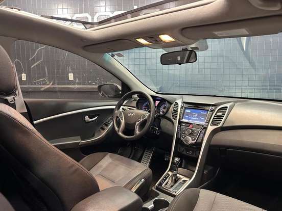 HYUNDAI-I30-1.8 MPI 16V GASOLINA 4P AUTOMATICO HYUNDAI-I30-2015