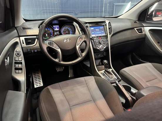 HYUNDAI-I30-1.8 MPI 16V GASOLINA 4P AUTOMATICO HYUNDAI-I30-2015
