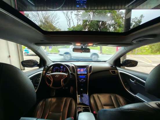 HYUNDAI-I30-1.8 MPI 16V GASOLINA 4P AUTOMATICO HYUNDAI-I30-2014
