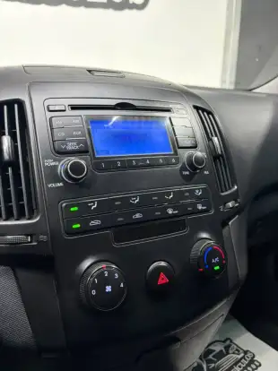 HYUNDAI-I30-2009