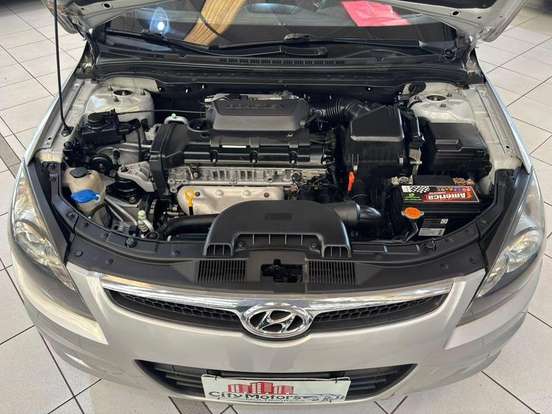 HYUNDAI-I30-2011