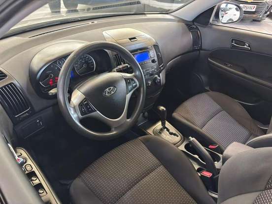 HYUNDAI-I30-2011