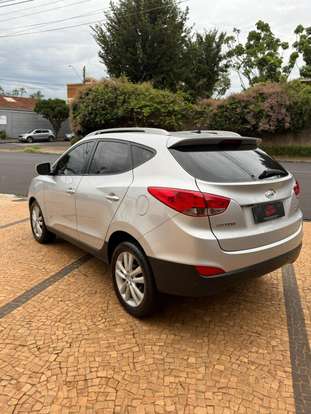 HYUNDAI-IX35-2.0 MPI 4X2 16V FLEX 4P AUTOMÁTICO HYUNDAI-IX35-2012