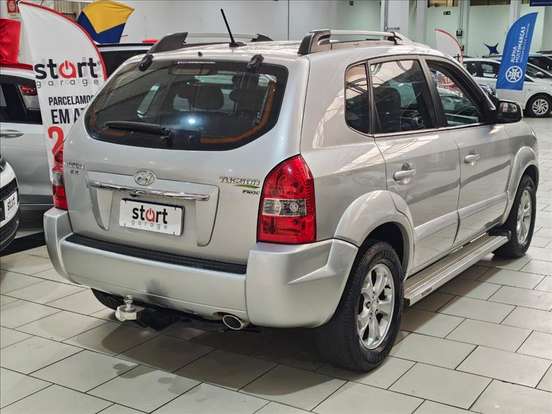 HYUNDAI-TUCSON-2.0 MPFI GLS 16V 143CV 2WD FLEX 4P AUTOMÁTICO HYUNDAI-TUCSON-2015
