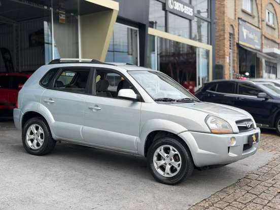 HYUNDAI-TUCSON-2.0 MPFI GLS 16V 143CV 2WD FLEX 4P AUTOMÁTICO HYUNDAI-TUCSON-2012