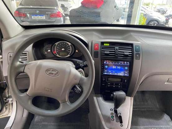 HYUNDAI-TUCSON-2012