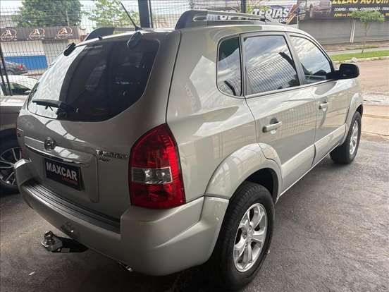 HYUNDAI-TUCSON-2012