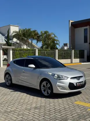 HYUNDAI-VELOSTER-2011