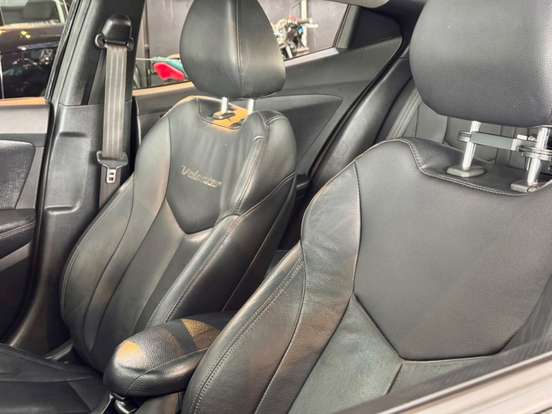 HYUNDAI-VELOSTER-2012