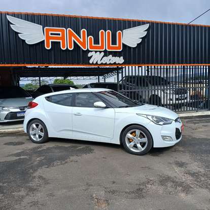 HYUNDAI-VELOSTER-2011