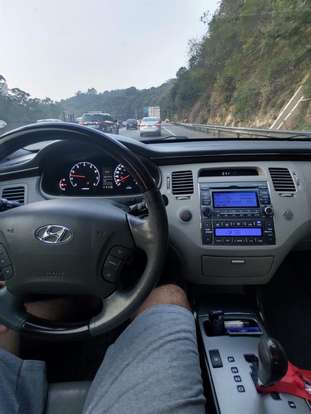 HYUNDAI-AZERA-2008