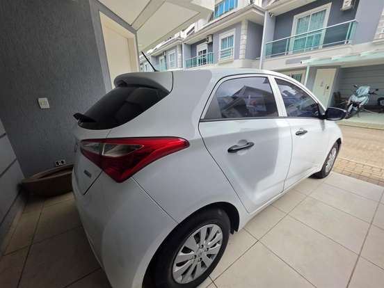 HYUNDAI-HB20-2013
