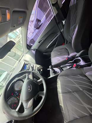 HYUNDAI-HB20-2013