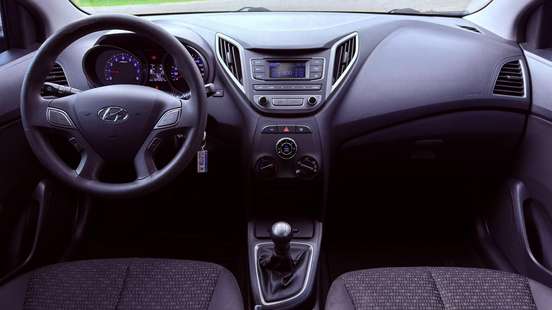 HYUNDAI-HB20-2017