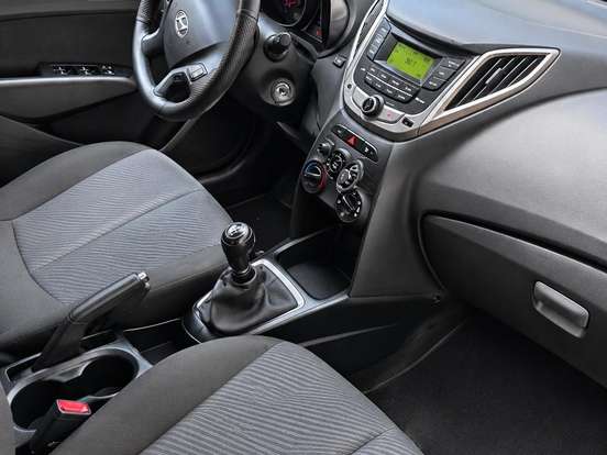 HYUNDAI-HB20-1.6 COMFORT 16V FLEX 4P MANUAL HYUNDAI-HB20-2013