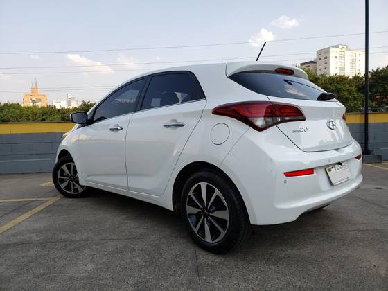 HYUNDAI HB20 1.6 PREMIUM 16V FLEX 4P AUTOMÁTICO