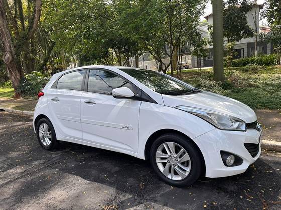HYUNDAI HB20 1.6 PREMIUM 16V FLEX 4P AUTOMÁTICO