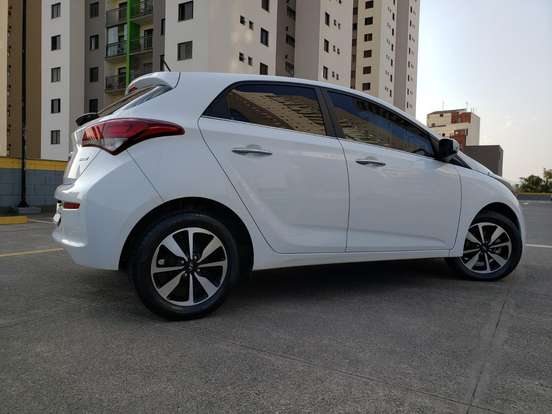 HYUNDAI-HB20-1.6 PREMIUM 16V FLEX 4P AUTOMÁTICO HYUNDAI-HB20-2018