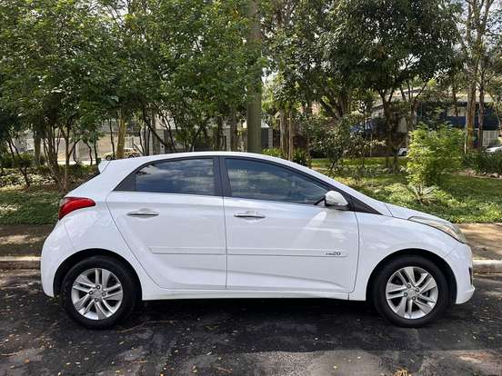 HYUNDAI-HB20-2014