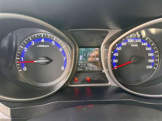 HYUNDAI-HB20-1.6 PREMIUM 16V FLEX 4P AUTOMÁTICO HYUNDAI-HB20-2014