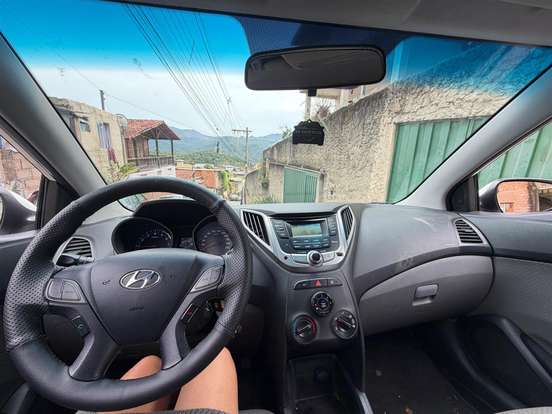 HYUNDAI-HB20-1.6 PREMIUM 16V FLEX 4P MANUAL HYUNDAI-HB20-2013