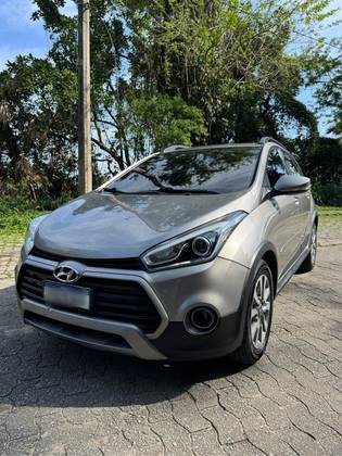 HYUNDAI HB20X 1.6 16V PREMIUM FLEX 4P AUTOMÁTICO