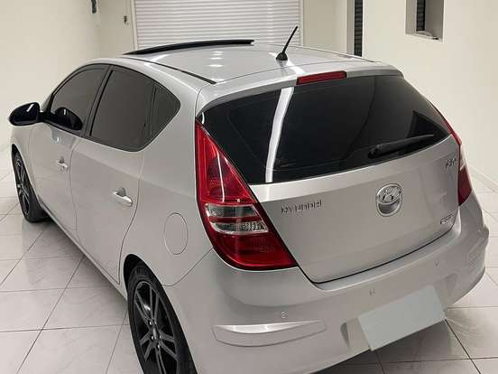 HYUNDAI-I30-2.0 MPFI GLS 16V GASOLINA 4P AUTOMÁTICO HYUNDAI-I30-2011