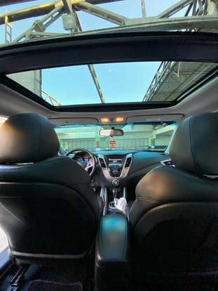 HYUNDAI-VELOSTER-2011