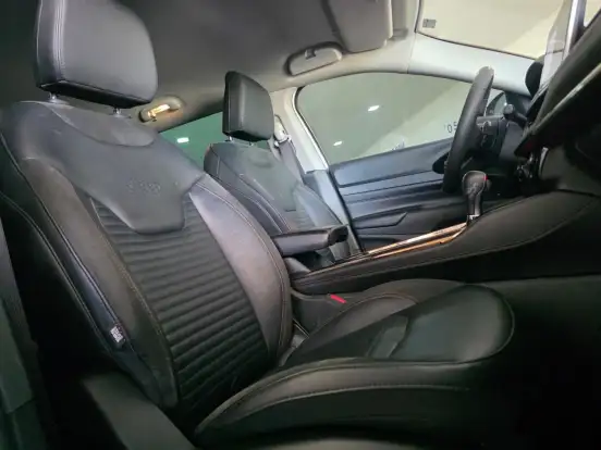 JEEP-COMMANDER-2022